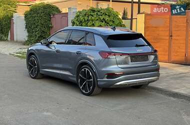 Внедорожник / Кроссовер Audi Q4 e-tron 2023 в 