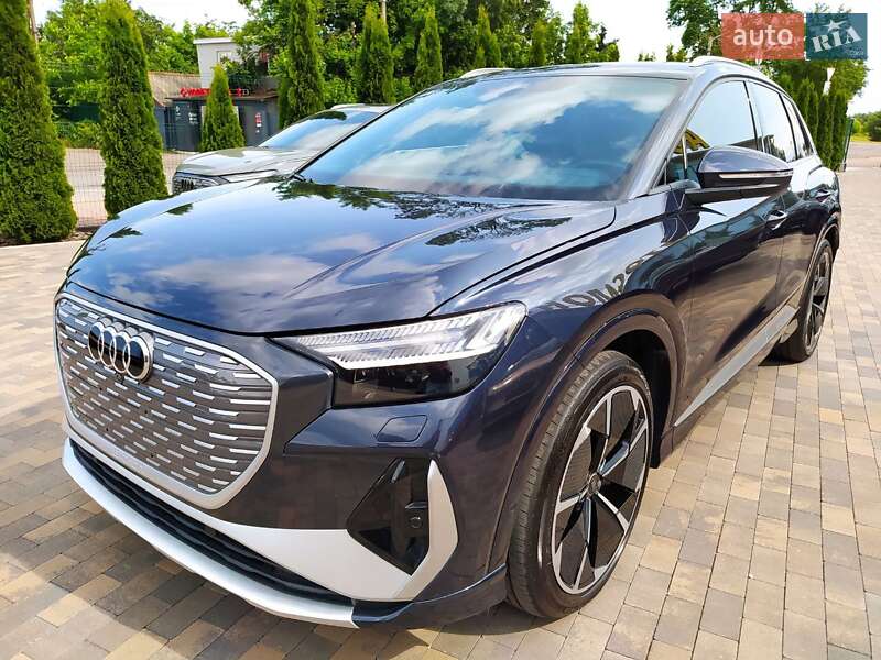 Внедорожник / Кроссовер Audi Q4 e-tron 2023 в 