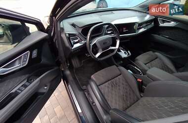 Внедорожник / Кроссовер Audi Q4 e-tron 2023 в 