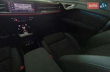Внедорожник / Кроссовер Audi Q4 e-tron 2023 в 