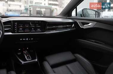 Внедорожник / Кроссовер Audi Q4 e-tron 2023 в 