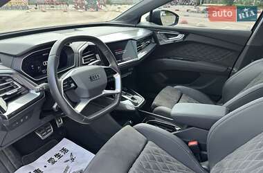 Позашляховик / Кросовер Audi Q4 e-tron 2023 в 