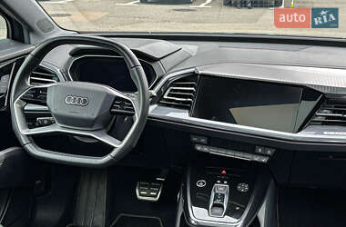 Внедорожник / Кроссовер Audi Q4 e-tron 2023 в 