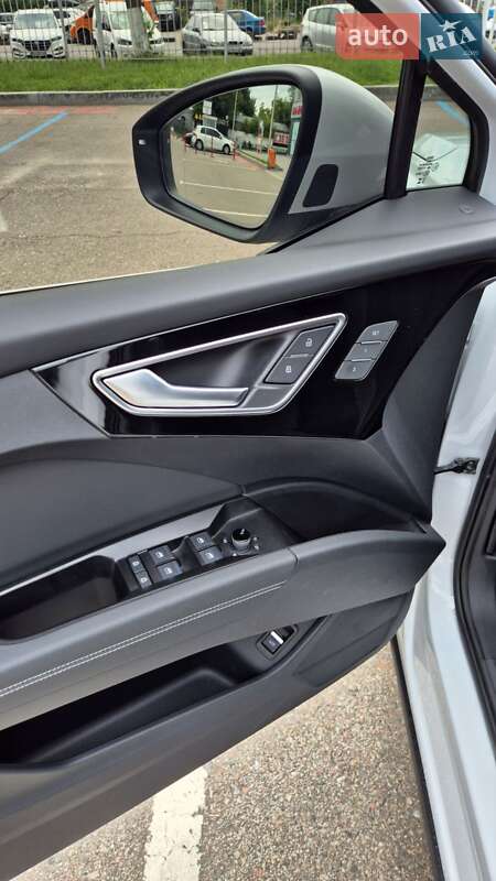 Внедорожник / Кроссовер Audi Q4 e-tron 2023 в Белой Церкви