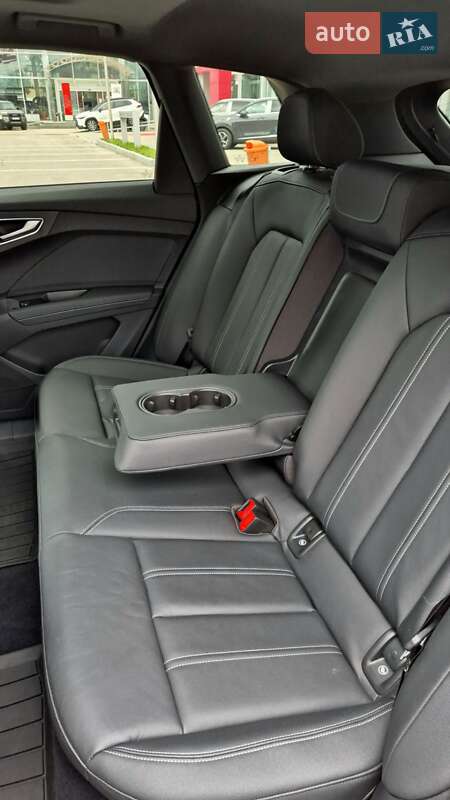Внедорожник / Кроссовер Audi Q4 e-tron 2023 в Белой Церкви