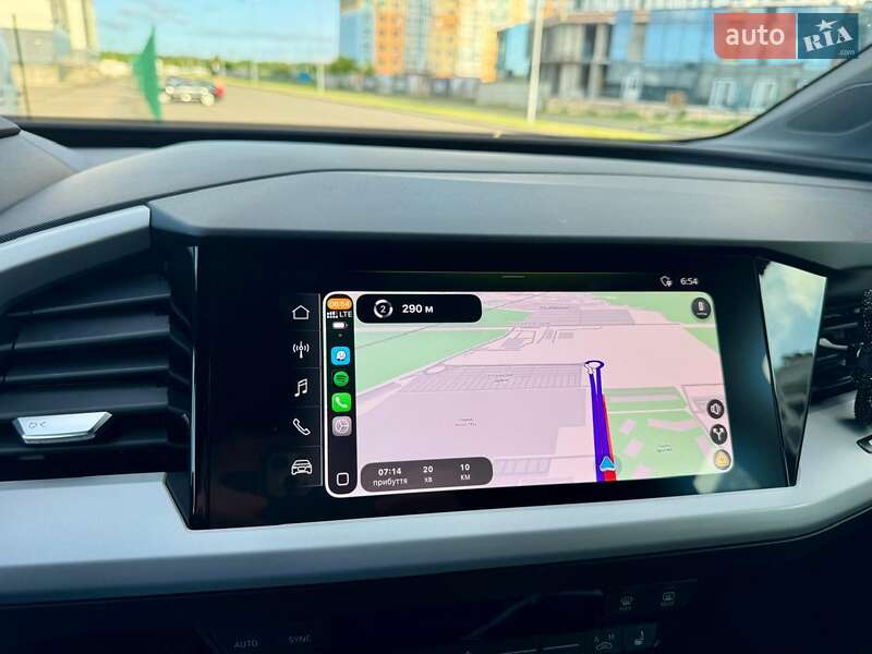 Позашляховик / Кросовер Audi Q4 e-tron 2022 в Києві
