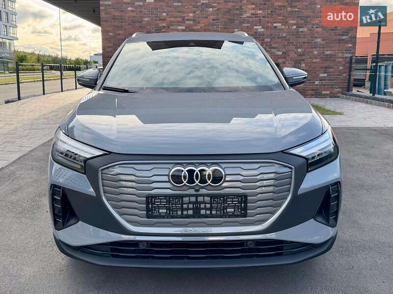 Позашляховик / Кросовер Audi Q4 e-tron 2022 в Києві