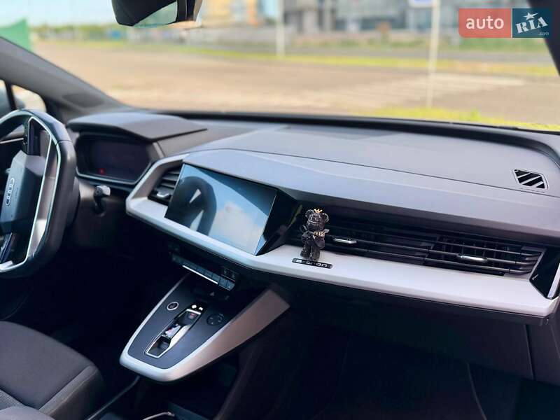 Позашляховик / Кросовер Audi Q4 e-tron 2022 в Києві