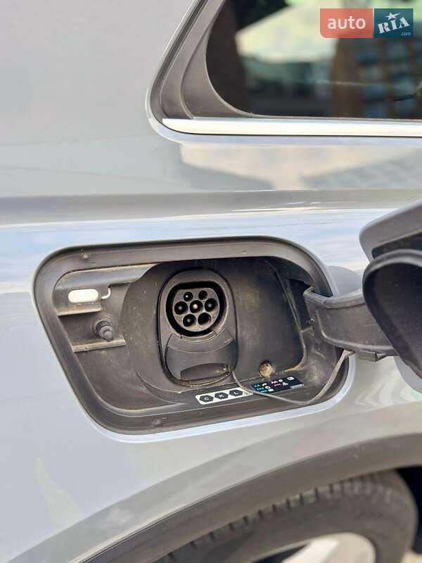 Внедорожник / Кроссовер Audi Q4 e-tron 2022 в Киеве
