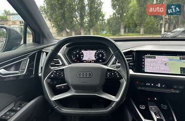 Внедорожник / Кроссовер Audi Q4 e-tron 2021 в 