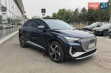 Внедорожник / Кроссовер Audi Q4 e-tron 2024 в 