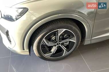 Внедорожник / Кроссовер Audi Q4 e-tron 2025 в 