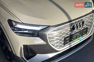 Внедорожник / Кроссовер Audi Q4 e-tron 2025 в 