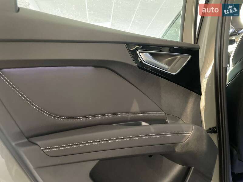 Позашляховик / Кросовер Audi Q4 e-tron 2025 в Черкасах