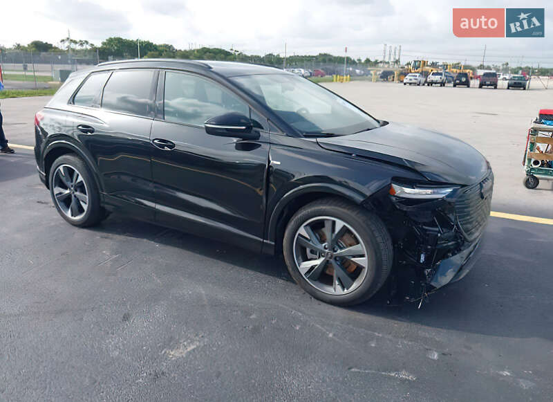 Внедорожник / Кроссовер Audi Q4 e-tron 2024 в Тернополе