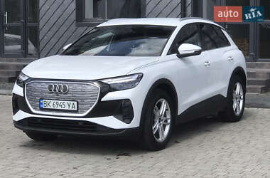 Внедорожник / Кроссовер Audi Q4 e-tron 2023 в 
