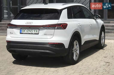 Внедорожник / Кроссовер Audi Q4 e-tron 2023 в 