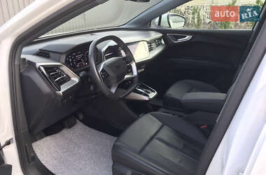 Внедорожник / Кроссовер Audi Q4 e-tron 2023 в 