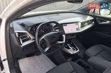 Внедорожник / Кроссовер Audi Q4 e-tron 2023 в 