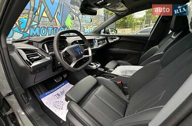 Позашляховик / Кросовер Audi Q4 e-tron 2025 в 