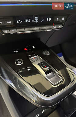 Внедорожник / Кроссовер Audi Q4 e-tron 2025 в 