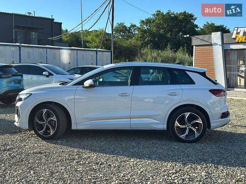 Внедорожник / Кроссовер Audi Q4 e-tron 2023 в Стрые