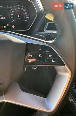 Внедорожник / Кроссовер Audi Q4 e-tron 2023 в 