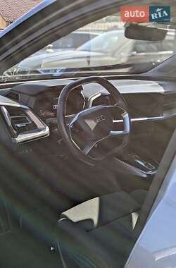 Внедорожник / Кроссовер Audi Q4 e-tron 2021 в 