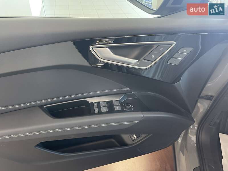 Внедорожник / Кроссовер Audi Q4 e-tron 2025 в Киеве