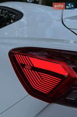 Внедорожник / Кроссовер Audi Q4 e-tron 2022 в 