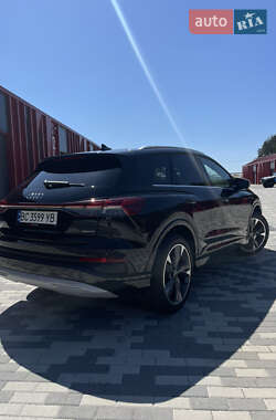 Позашляховик / Кросовер Audi Q4 e-tron 2021 в 
