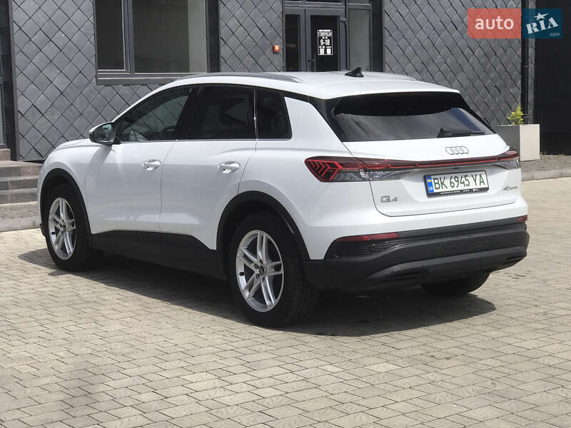 Внедорожник / Кроссовер Audi Q4 e-tron 2023 в Ровно