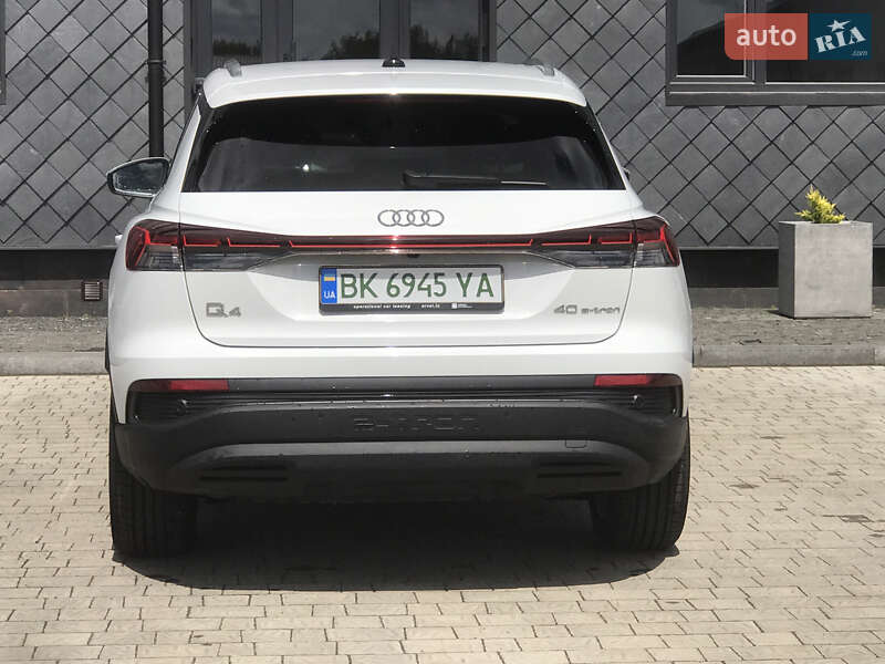 Внедорожник / Кроссовер Audi Q4 e-tron 2023 в Ровно