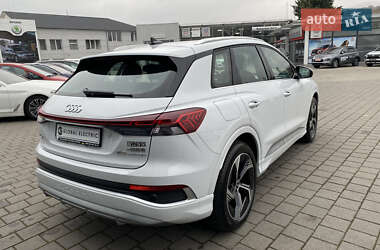 Позашляховик / Кросовер Audi Q4 e-tron 2024 в 