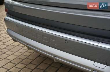 Позашляховик / Кросовер Audi Q4 e-tron 2025 в 