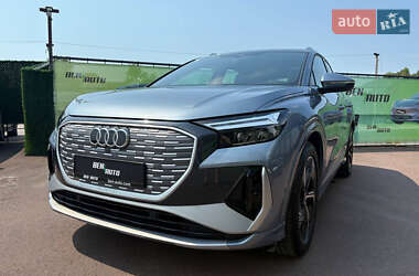 Внедорожник / Кроссовер Audi Q4 e-tron 2023 в 