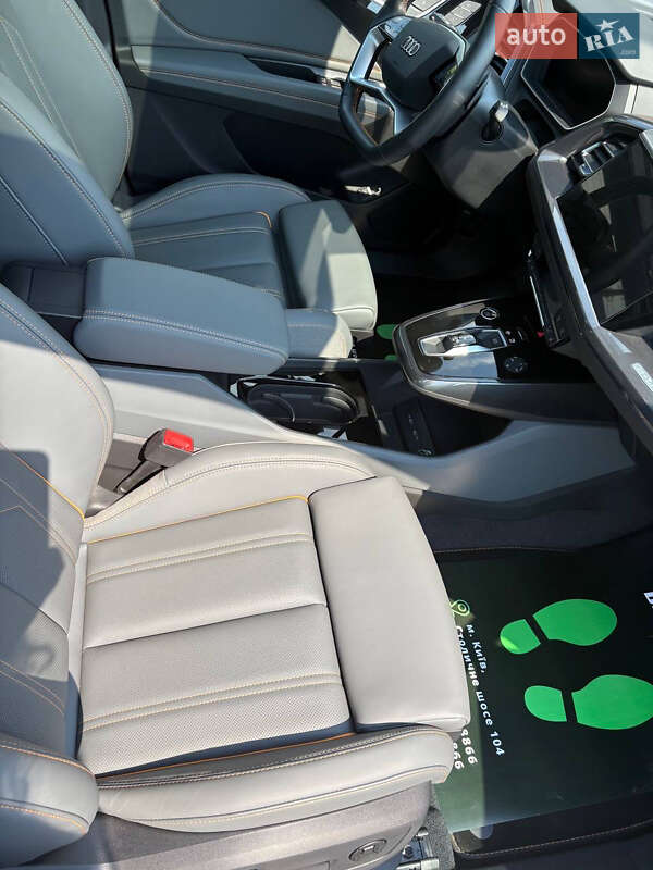 Позашляховик / Кросовер Audi Q4 e-tron 2023 в Києві