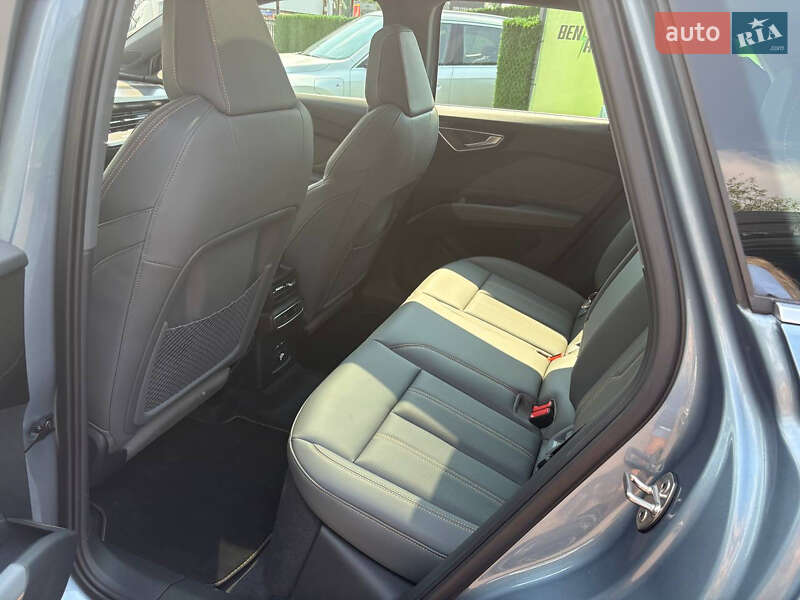 Позашляховик / Кросовер Audi Q4 e-tron 2023 в Києві
