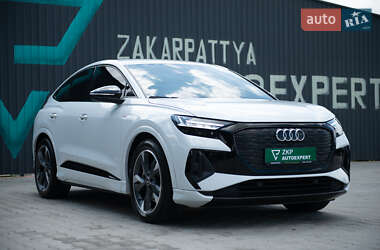 Позашляховик / Кросовер Audi Q4 e-tron 2022 в 