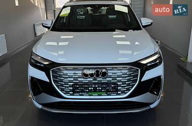 Позашляховик / Кросовер Audi Q4 e-tron 2025 в 