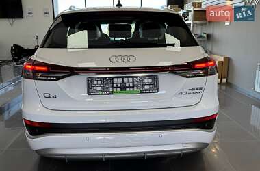 Позашляховик / Кросовер Audi Q4 e-tron 2025 в 