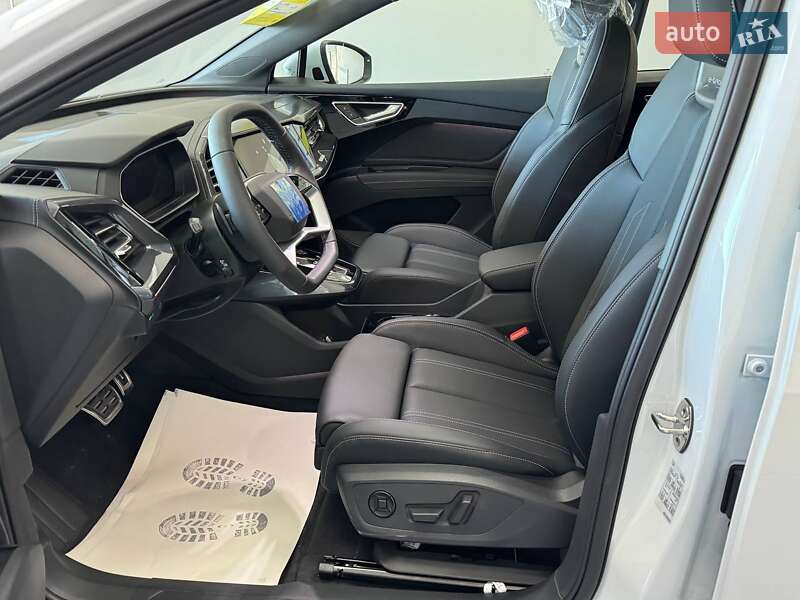Позашляховик / Кросовер Audi Q4 e-tron 2025 в Житомирі