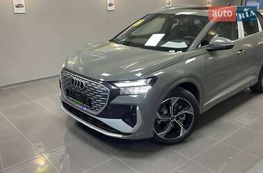 Позашляховик / Кросовер Audi Q4 e-tron 2025 в 