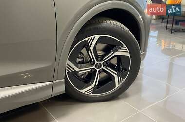 Позашляховик / Кросовер Audi Q4 e-tron 2025 в 