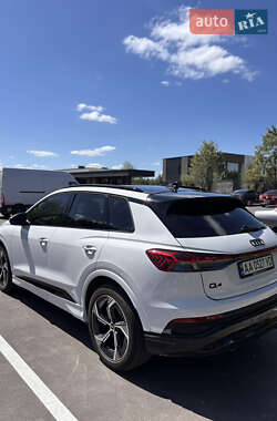 Позашляховик / Кросовер Audi Q4 e-tron 2023 в 