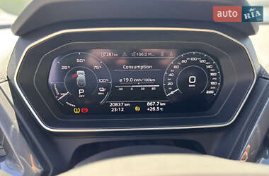 Позашляховик / Кросовер Audi Q4 e-tron 2023 в 