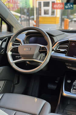 Внедорожник / Кроссовер Audi Q4 e-tron 2023 в 