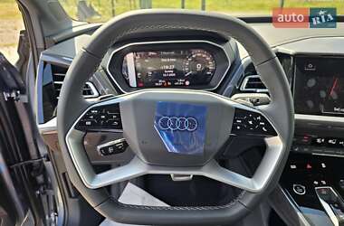 Позашляховик / Кросовер Audi Q4 e-tron 2025 в 