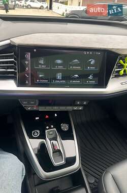 Внедорожник / Кроссовер Audi Q4 e-tron 2023 в 