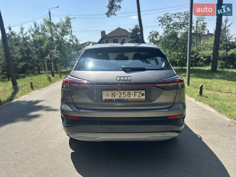 Позашляховик / Кросовер Audi Q4 e-tron 2021 в Києві